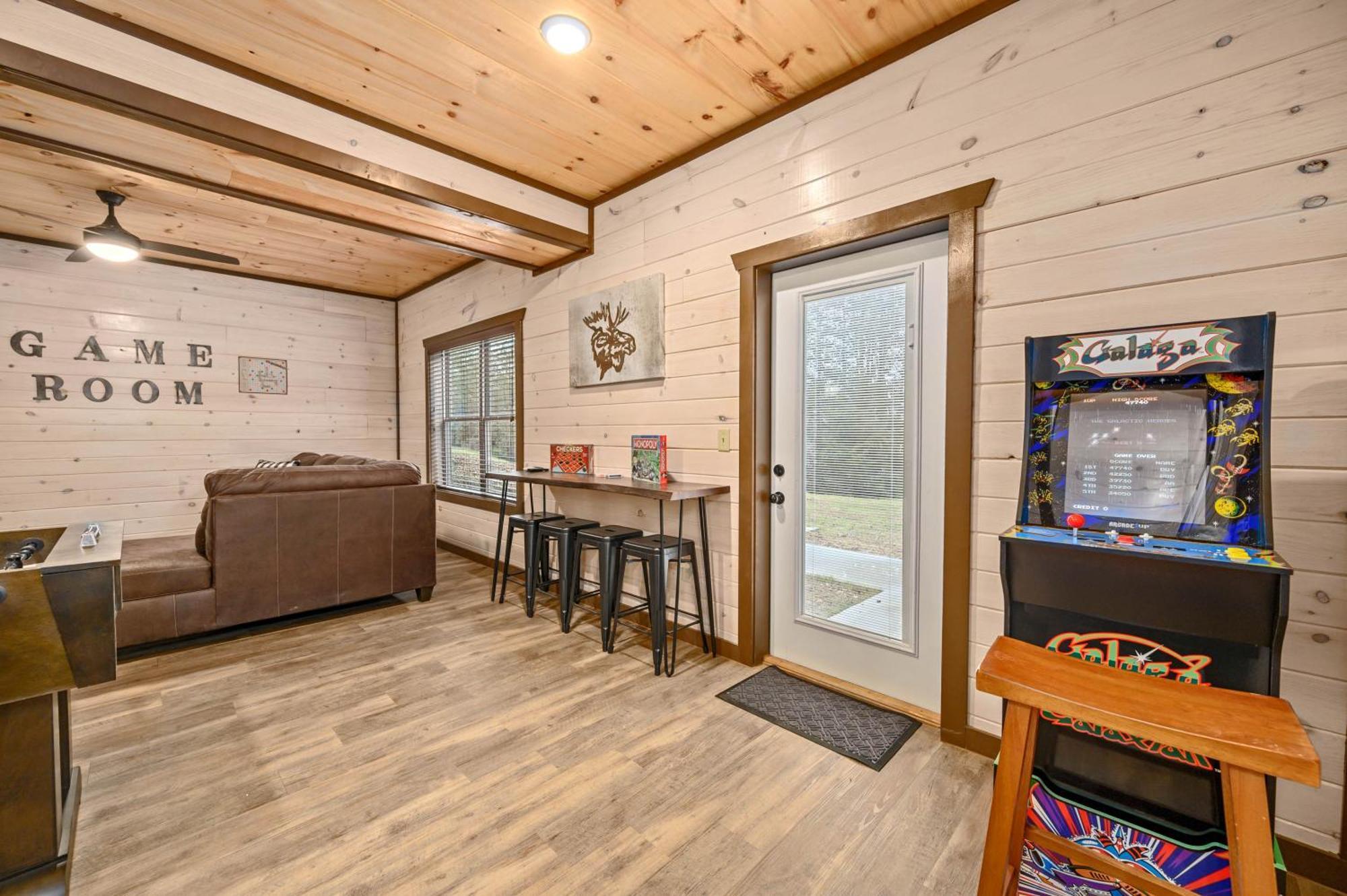 Luxury 3-Br Cabin Minutes From Parkway With Game Room And Hot Tub Pigeon Forge Dış mekan fotoğraf