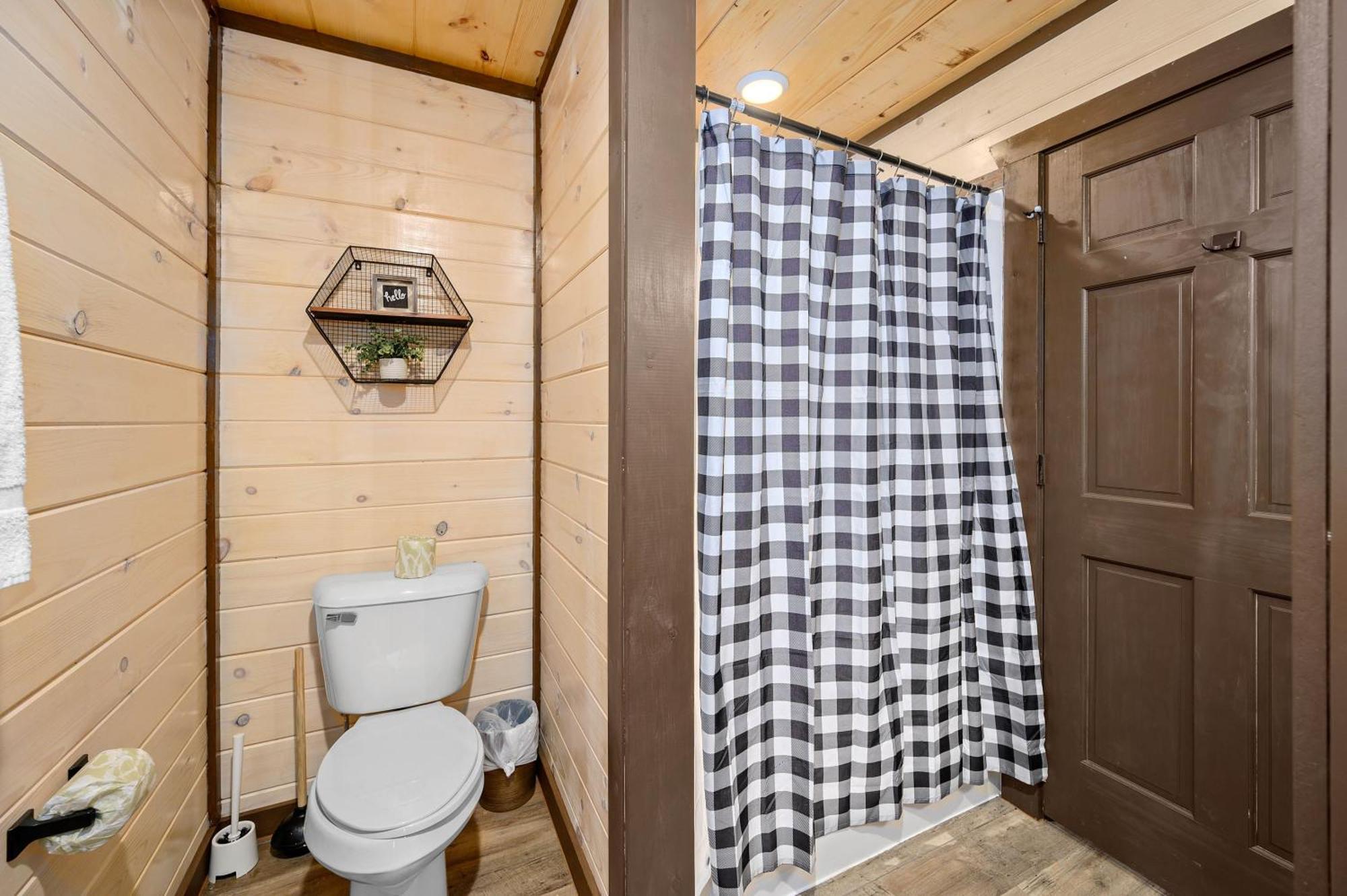 Luxury 3-Br Cabin Minutes From Parkway With Game Room And Hot Tub Pigeon Forge Dış mekan fotoğraf