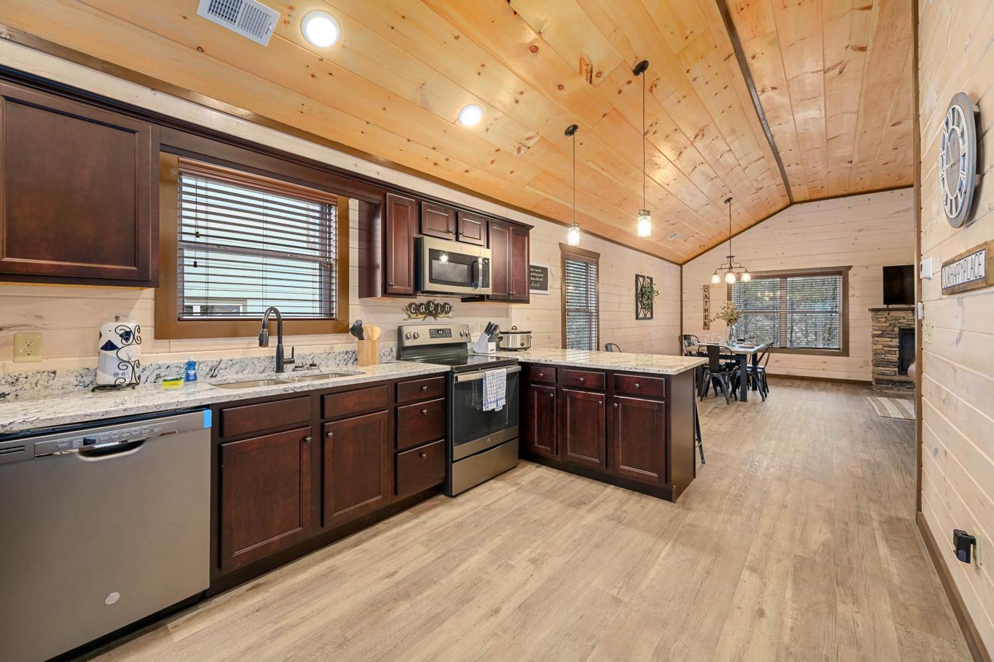 Luxury 3-Br Cabin Minutes From Parkway With Game Room And Hot Tub Pigeon Forge Dış mekan fotoğraf