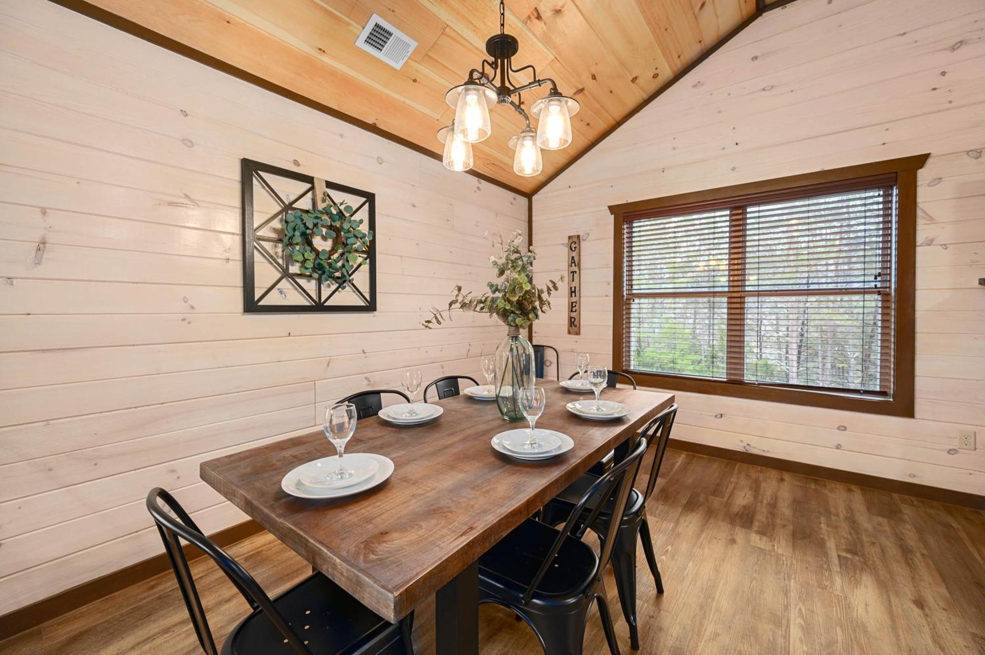 Luxury 3-Br Cabin Minutes From Parkway With Game Room And Hot Tub Pigeon Forge Dış mekan fotoğraf