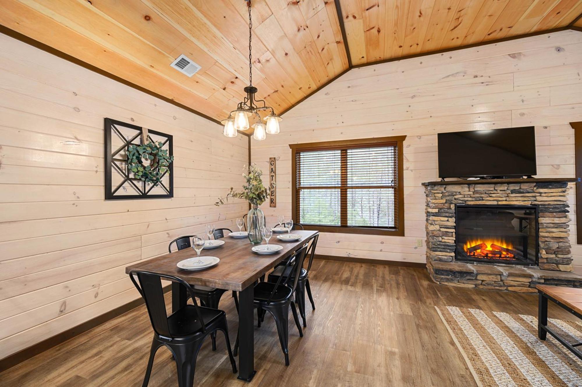 Luxury 3-Br Cabin Minutes From Parkway With Game Room And Hot Tub Pigeon Forge Dış mekan fotoğraf