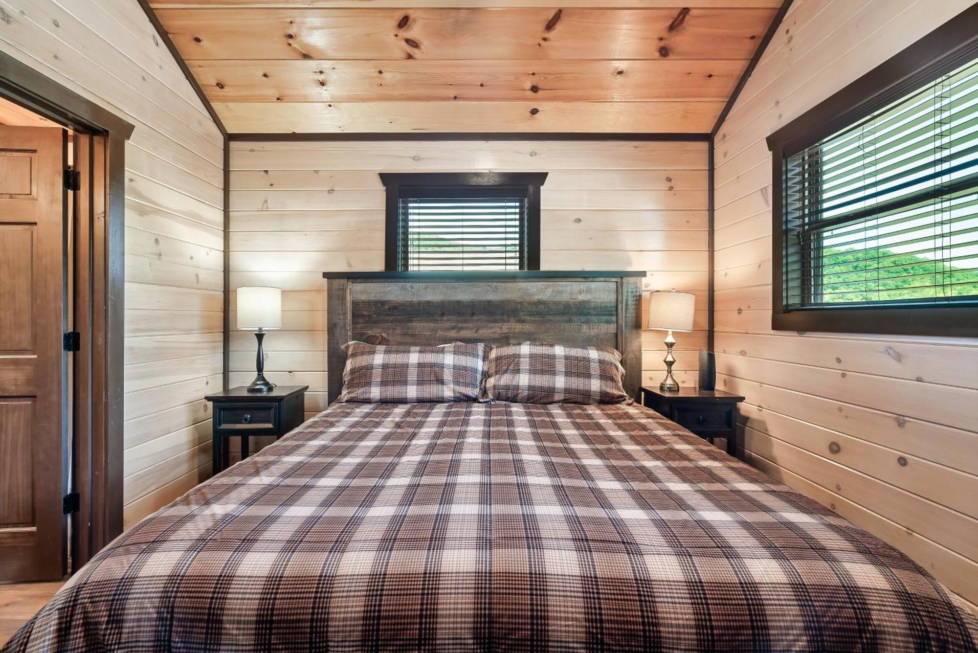 Luxury 3-Br Cabin Minutes From Parkway With Game Room And Hot Tub Pigeon Forge Dış mekan fotoğraf